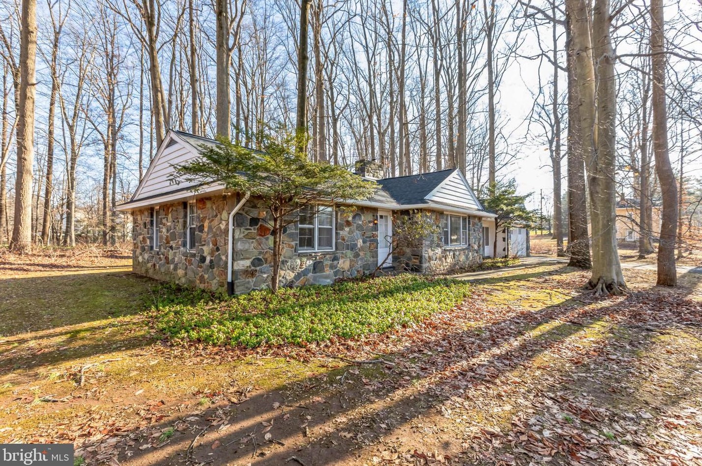 647 Cheyney Rd, Glen Mills, PA 19342