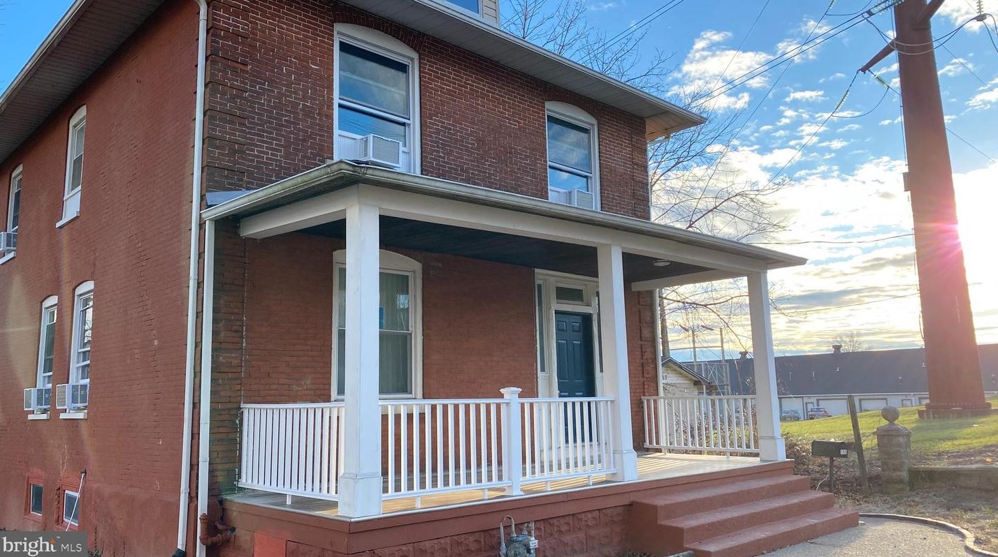 155 E Ridge Rd, Boothwyn, PA 19061