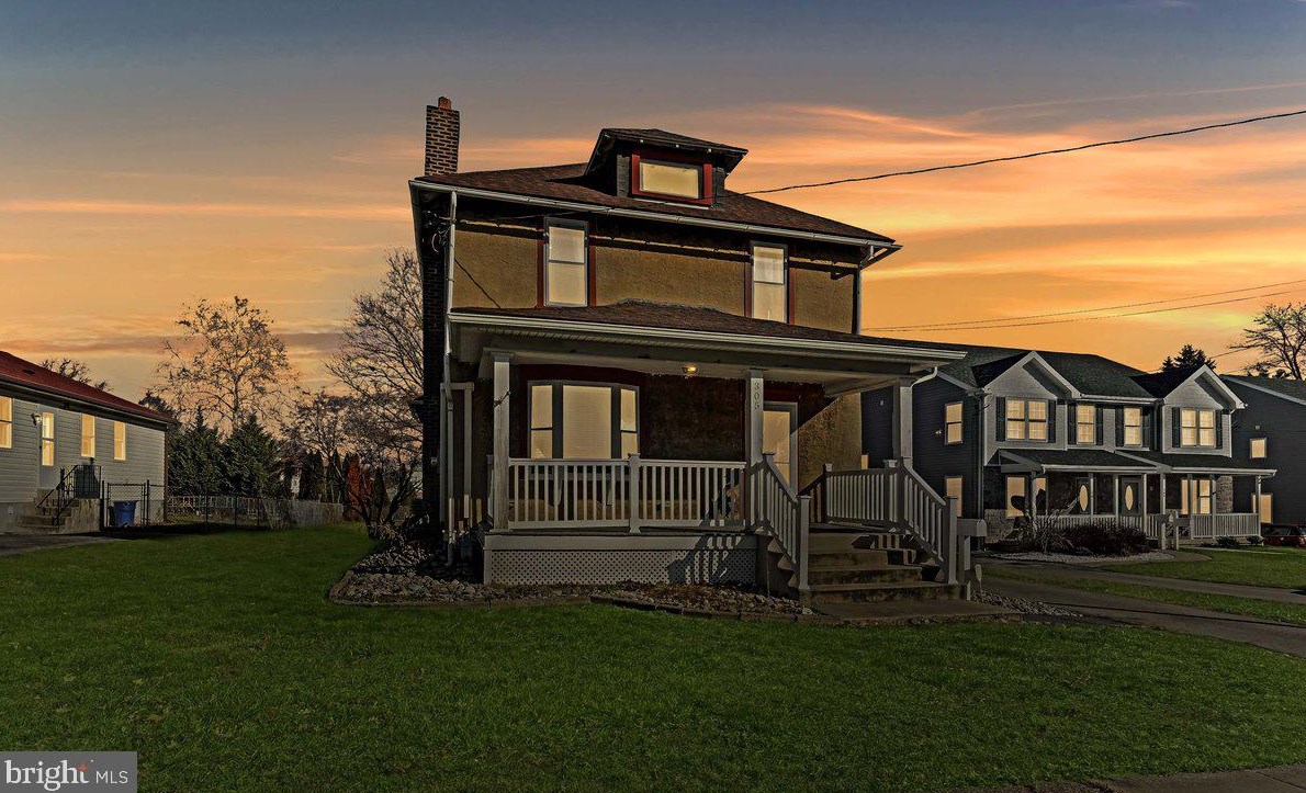 305 W Sellers Ave, Ridley Park, PA 19078