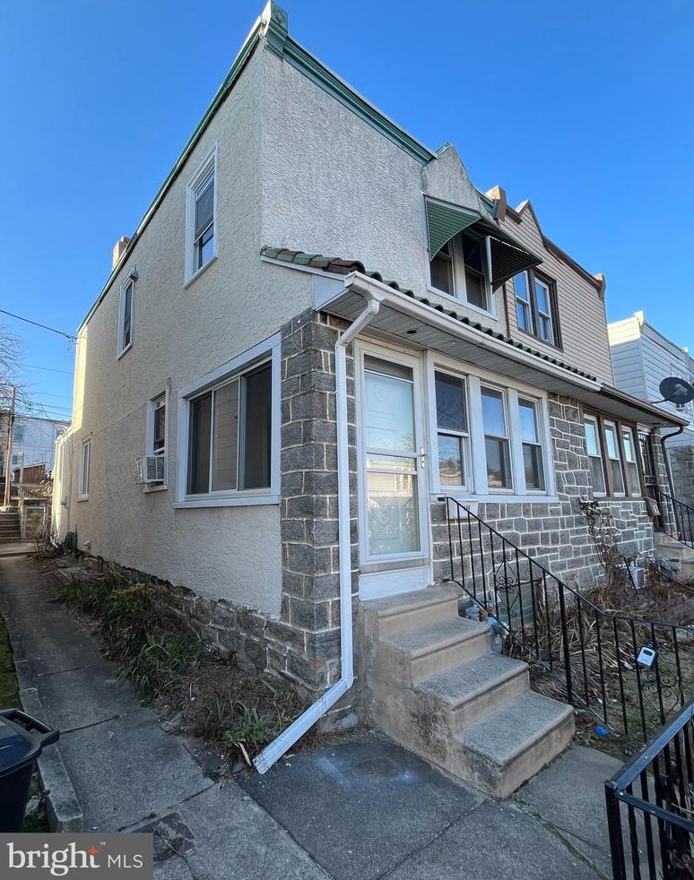 144 Westdale Rd, Upper Darby PA  19082-1421 exterior