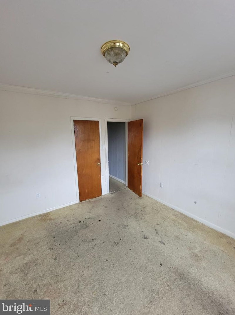 321 Greenway Ave, Darby PA  19023-2618 exterior