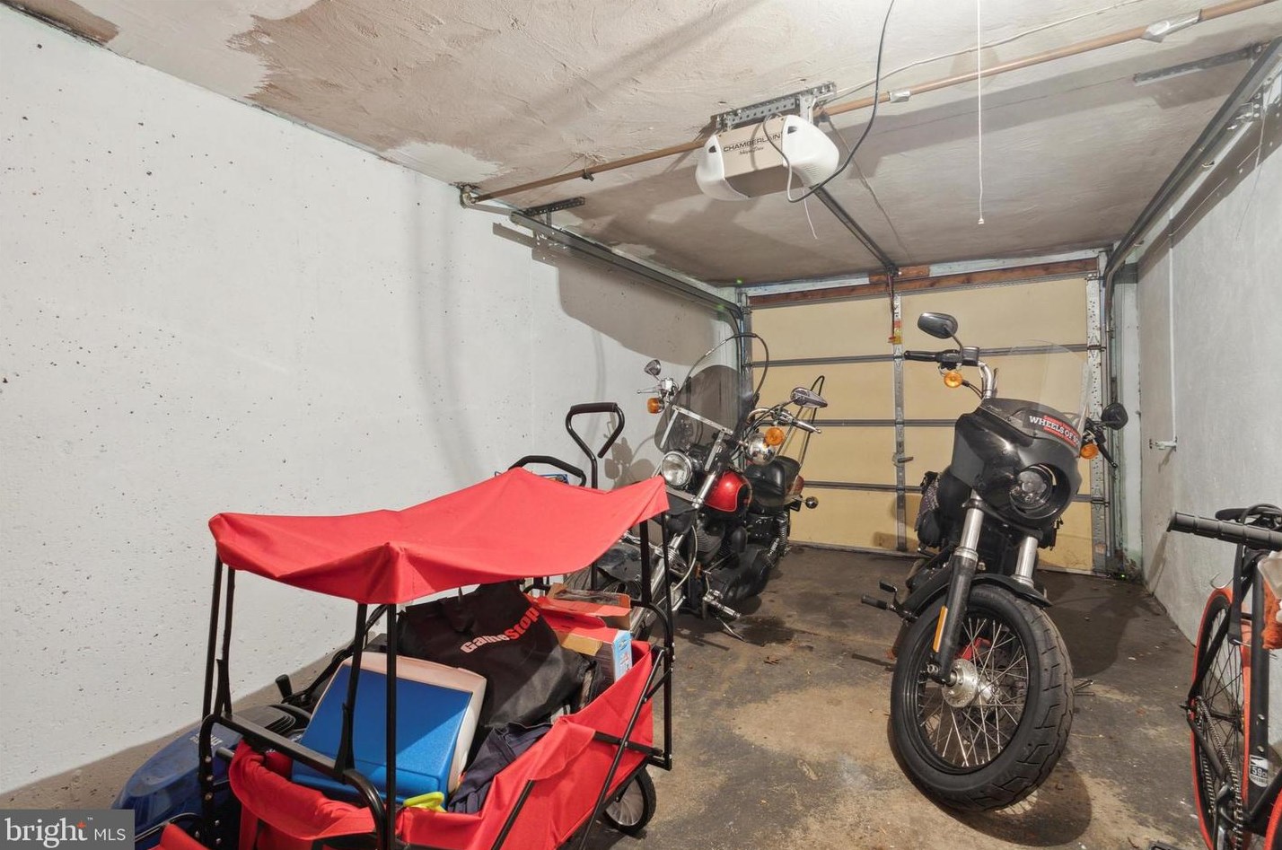 808 Ashland Ave, Manor PA  19036-1625 exterior