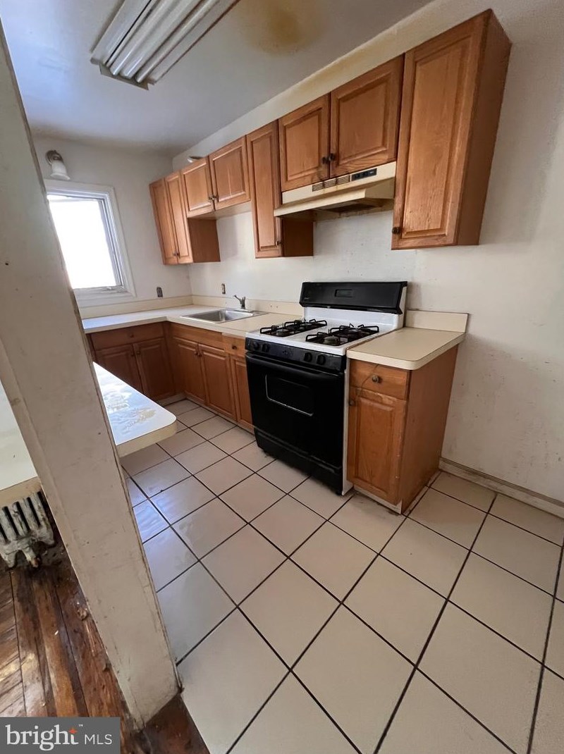 223 Greenwood Rd, Sharon Hill, PA 19079
