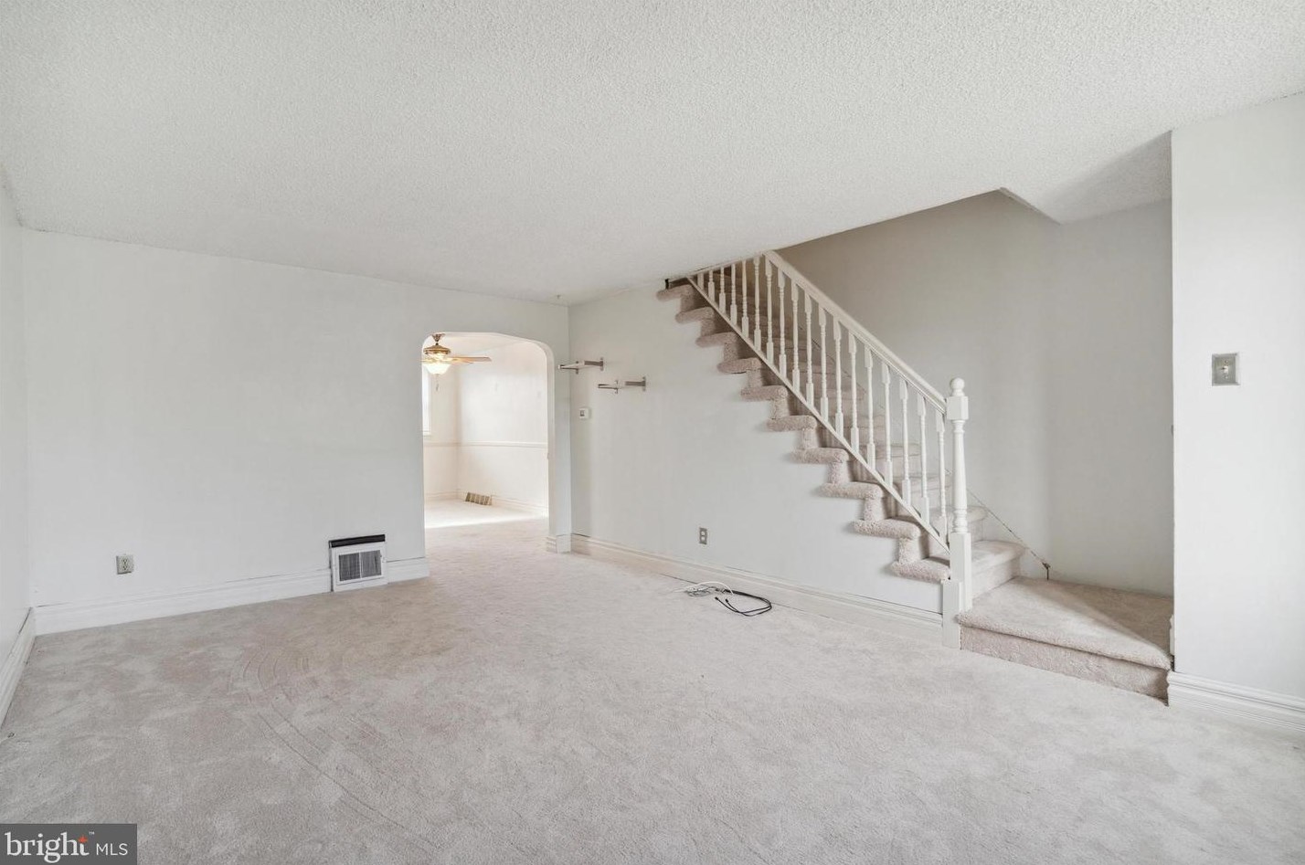 1060 Oakwood Dr, Manor, PA 19036