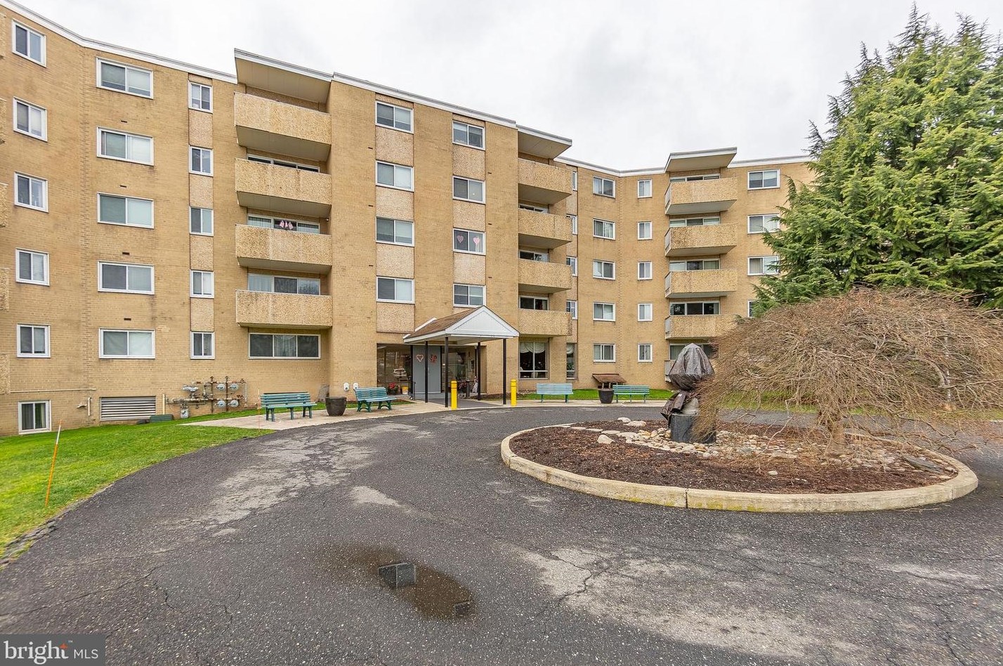 801 S Chester Rd #208, Swarthmore, PA 19081