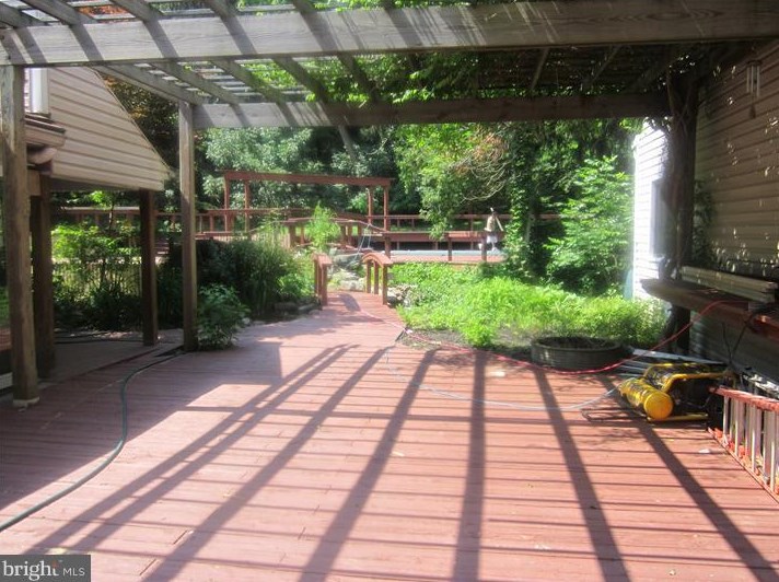 211 Gulph Creek Rd, Wayne, PA
