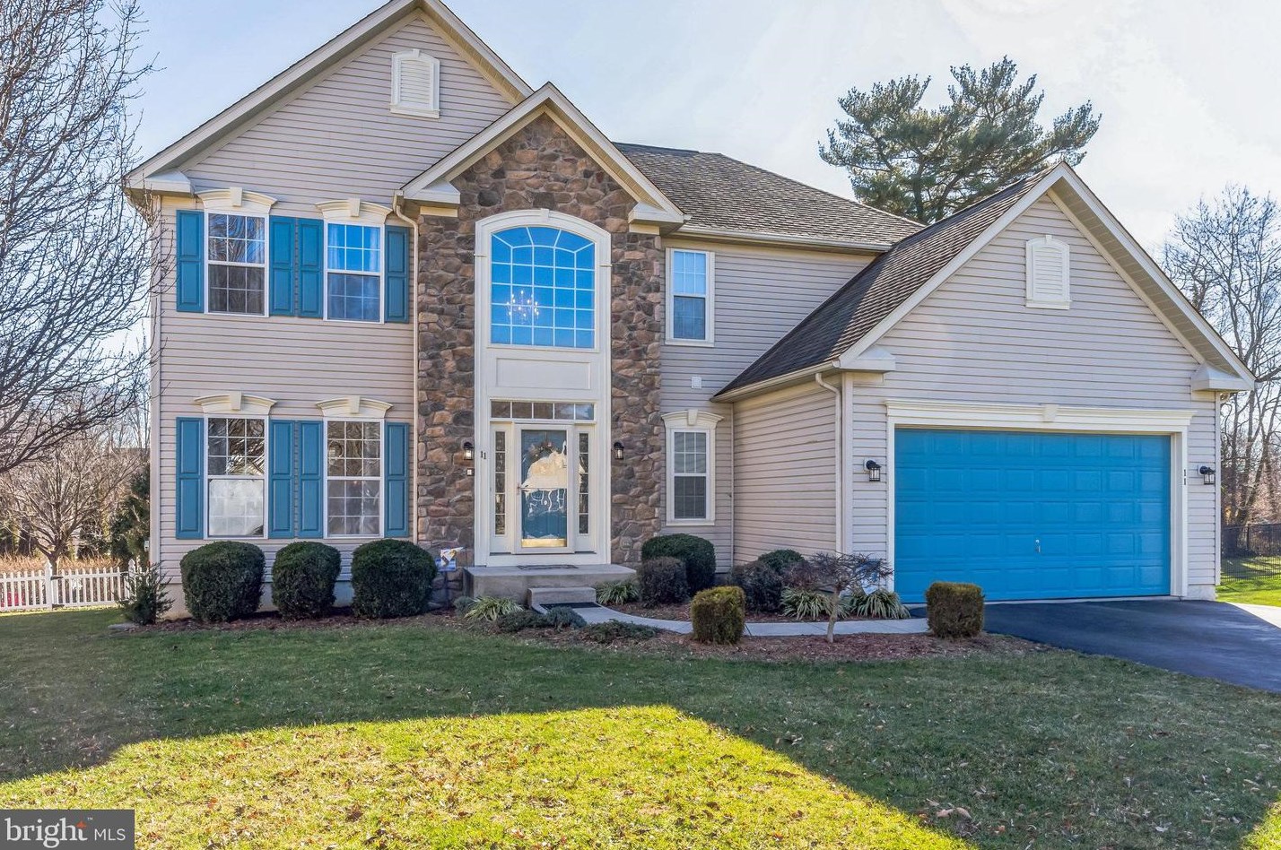 11 Huntingdon Ct, Boothwyn, PA 19061-2520