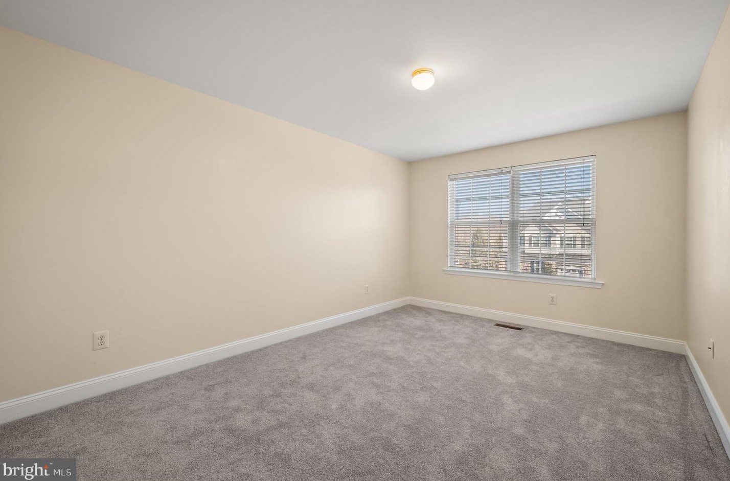 133 Portsmouth Cir, Glen Mills PA  19342-2603 exterior