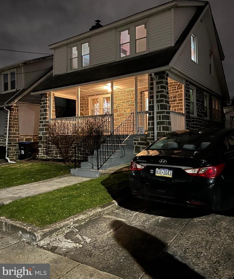 12 Kenmore Rd, Upper Darby, PA 19082-1510