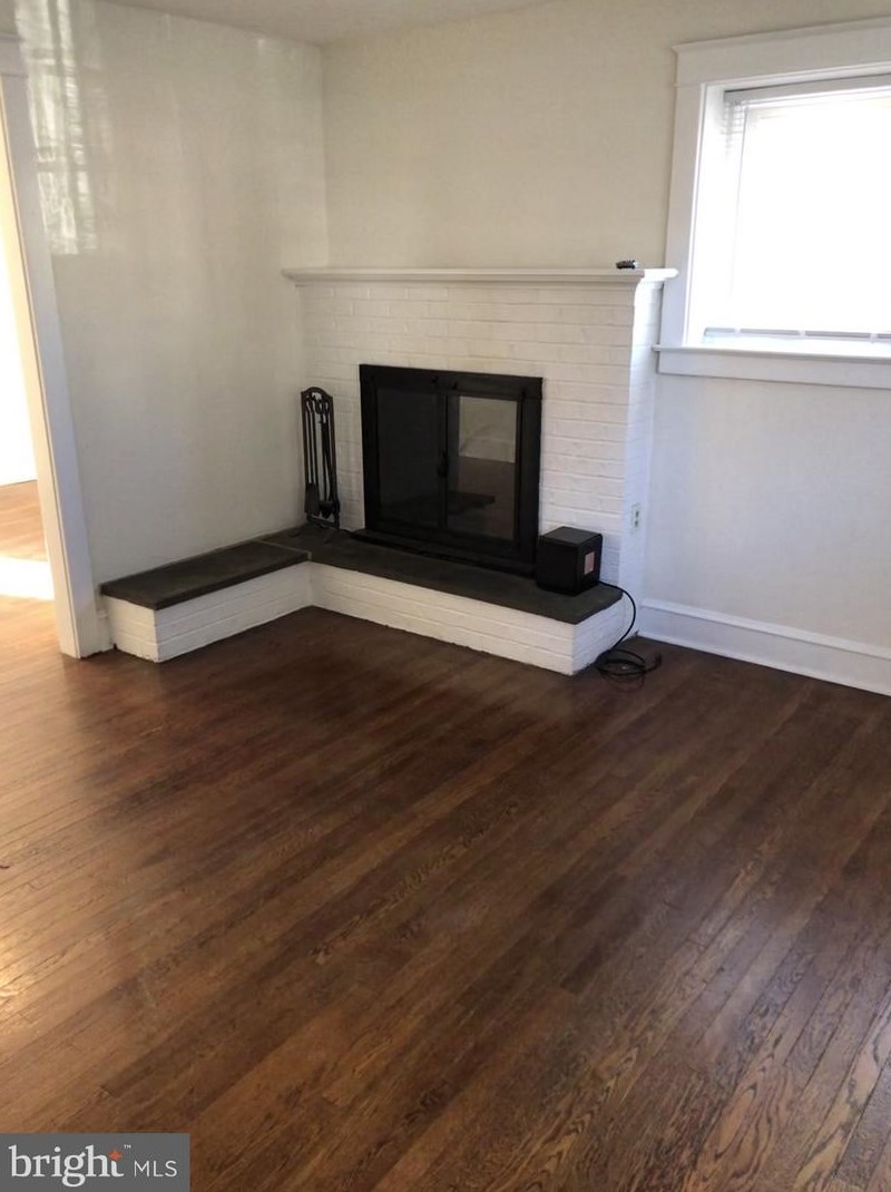 621 Georges Ln, Ardmore, PA 19003