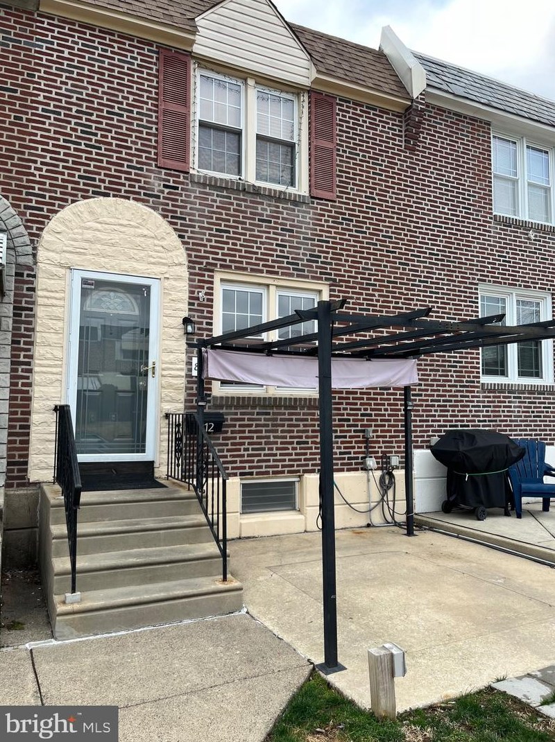812 Hillcrest Dr, Manor, PA 19036