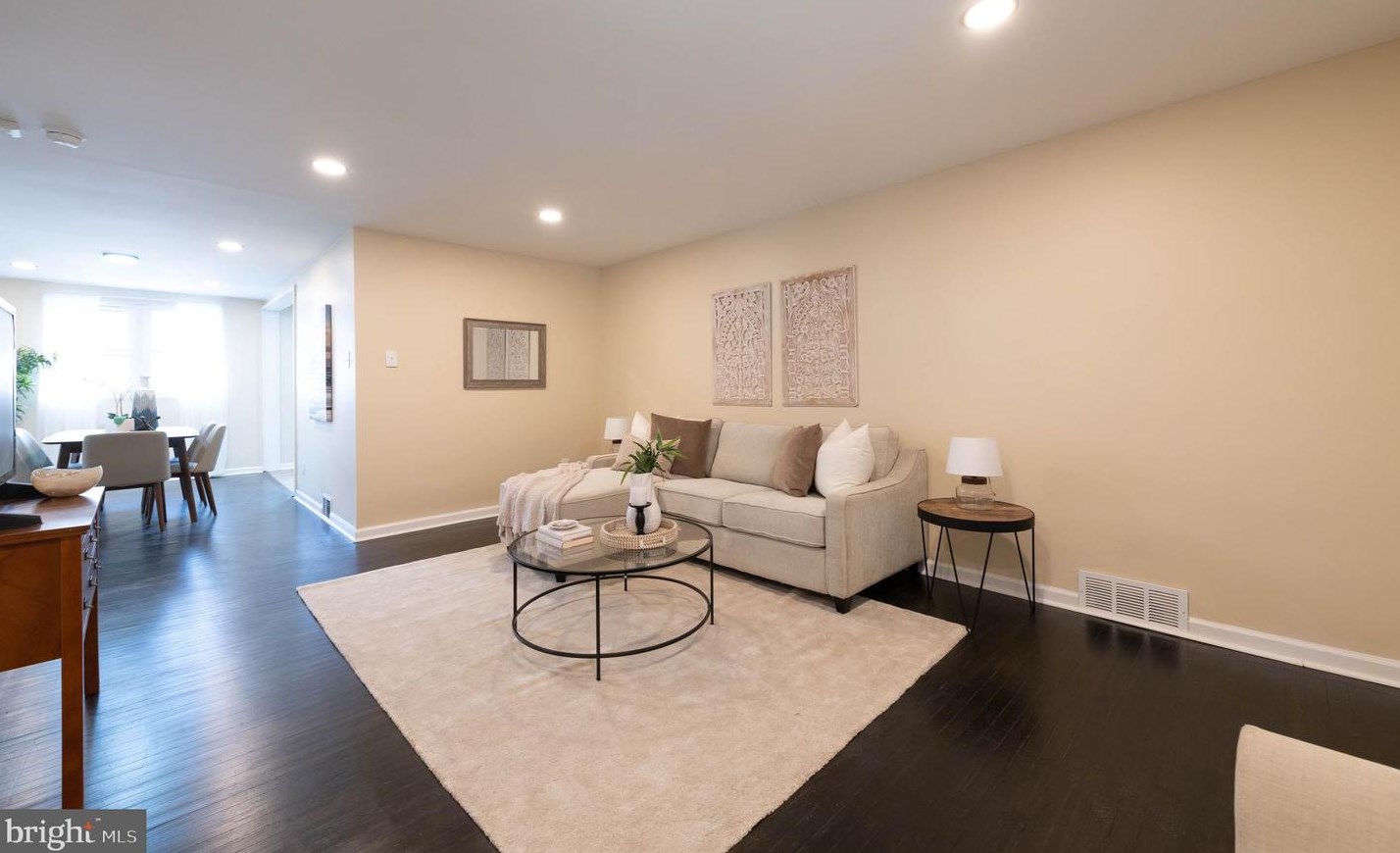 559 S 4th St, Darby, PA 19023