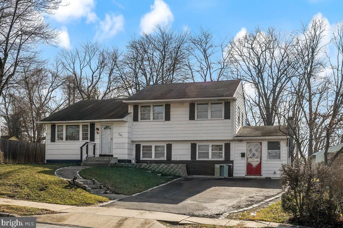 701 Patton Ave, Chester, PA 19015