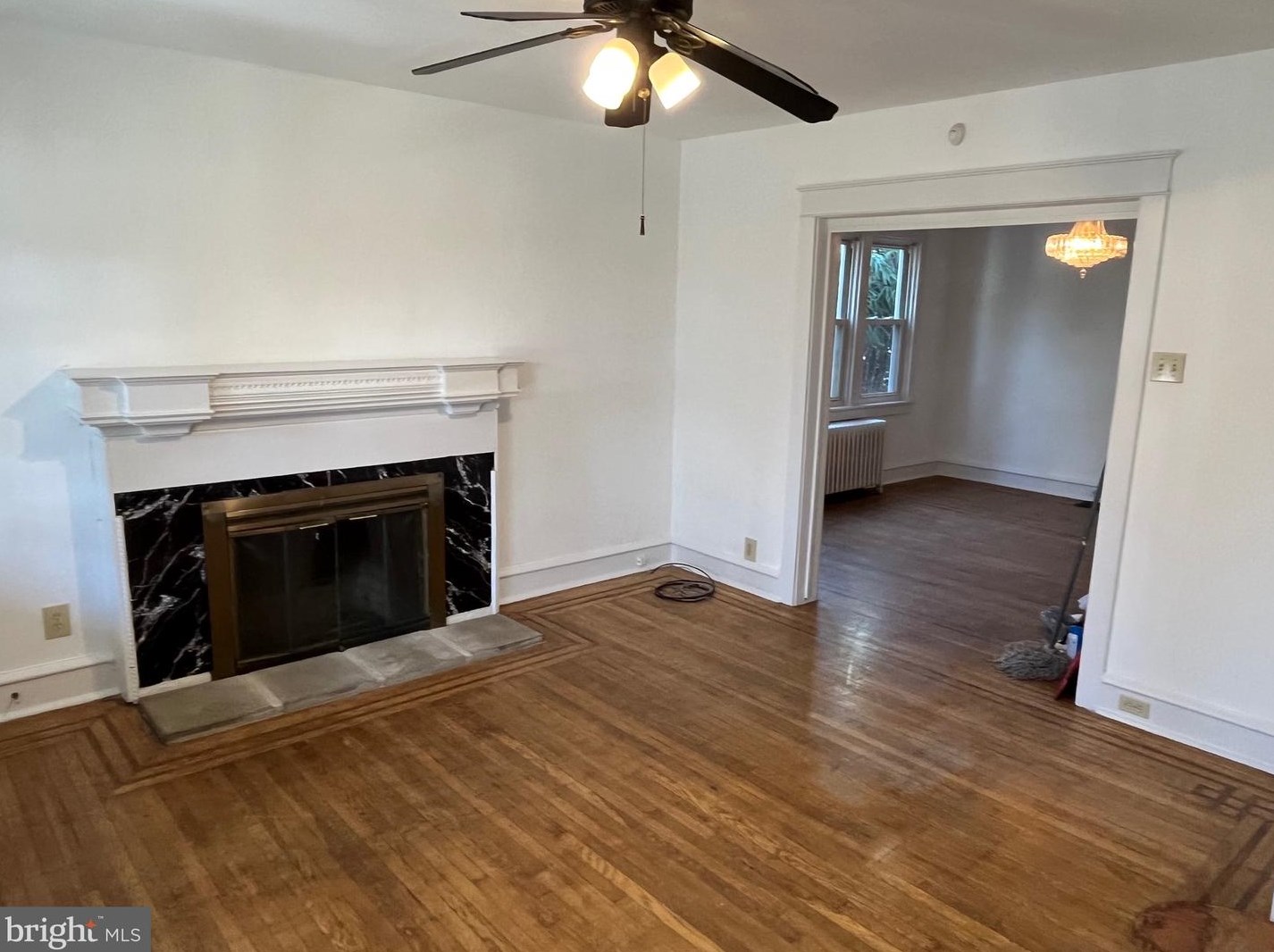 2415 Chestnut St, Chester PA  19013-4803 exterior