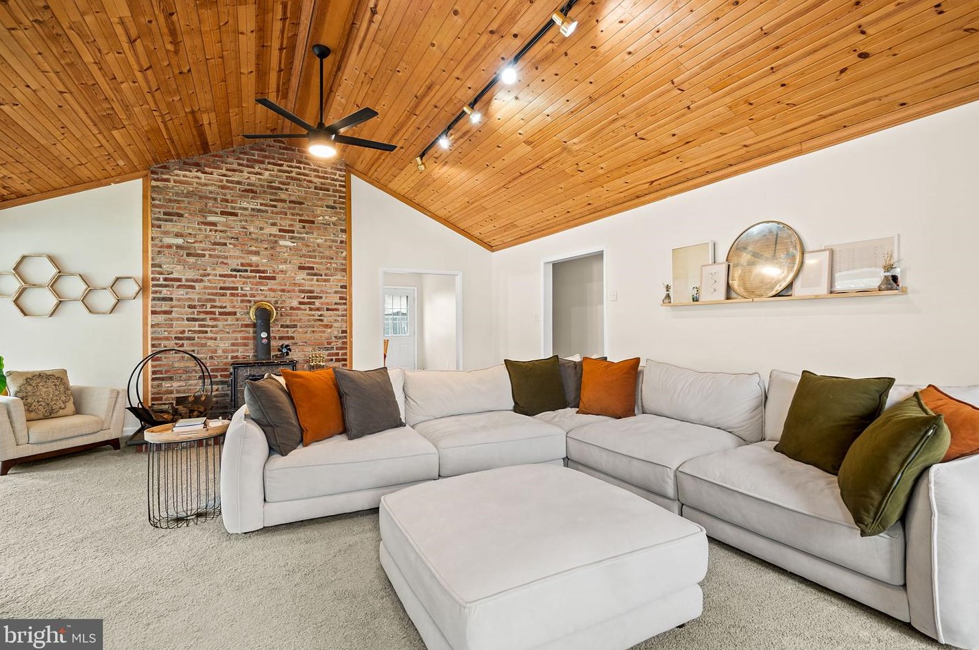 98 Brandywine St, Chadds Ford, PA 19317