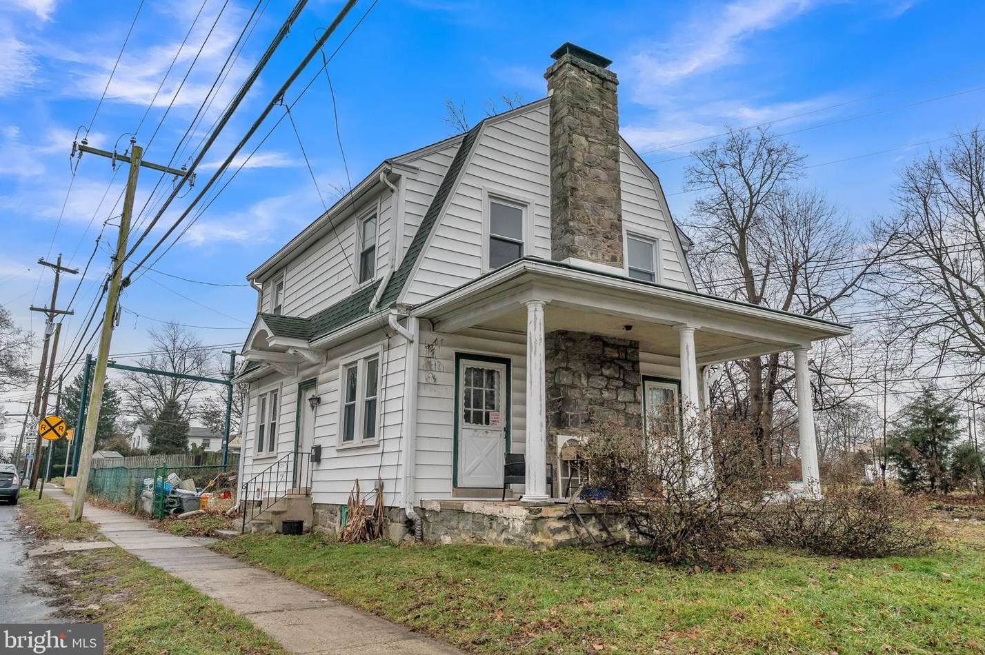 3700 School Ln, Oakview, PA 19026