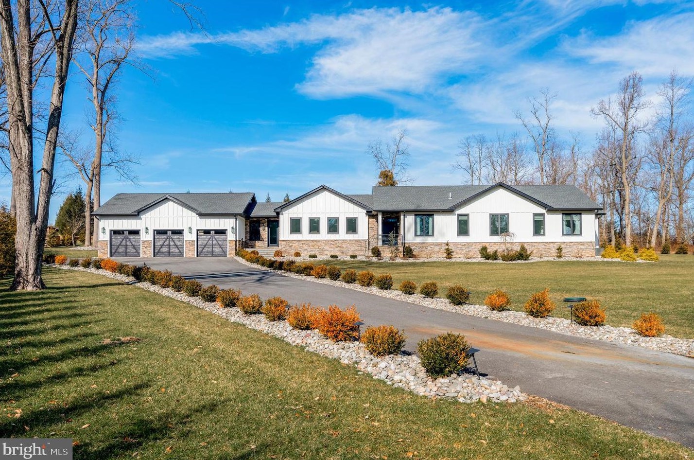 269 Smithbridge Rd, Glen Mills, PA 19342-1451
