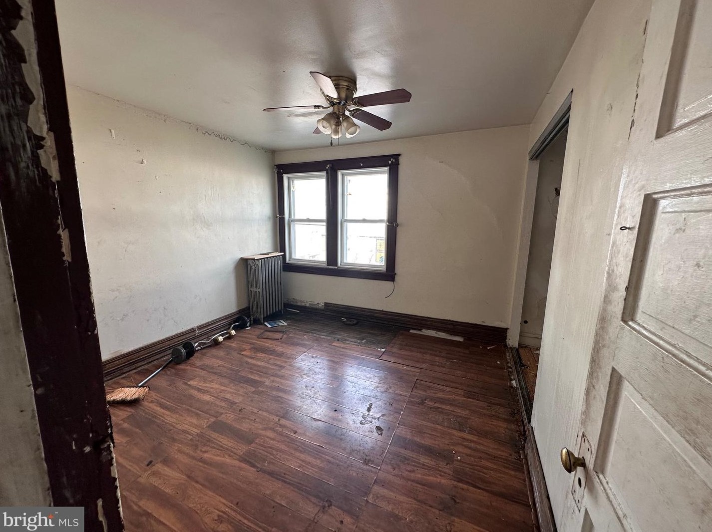 7112 Seaford Rd, Upper Darby PA 19082-5325 exterior