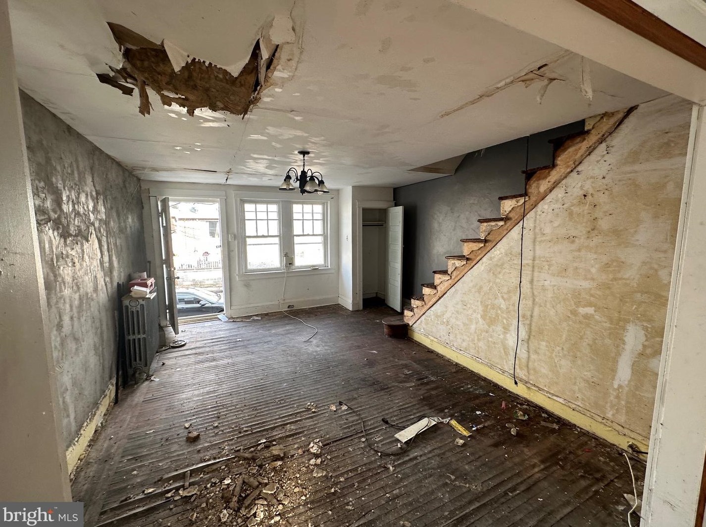 7112 Seaford Rd, Upper Darby PA 19082-5325 exterior