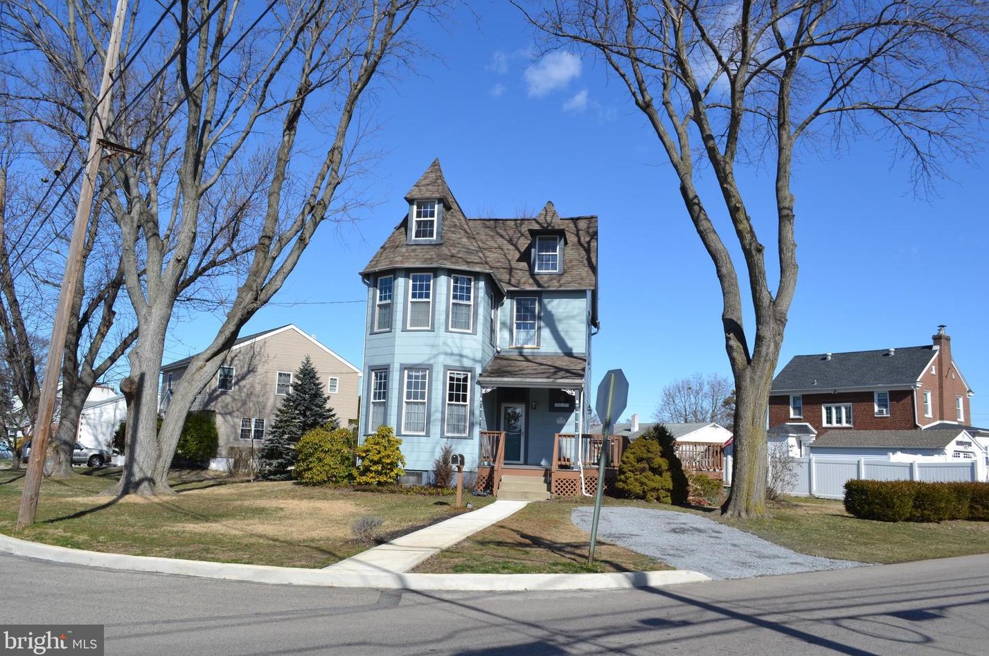 204 Rutledge Ave, Folsom, PA 19033-1328