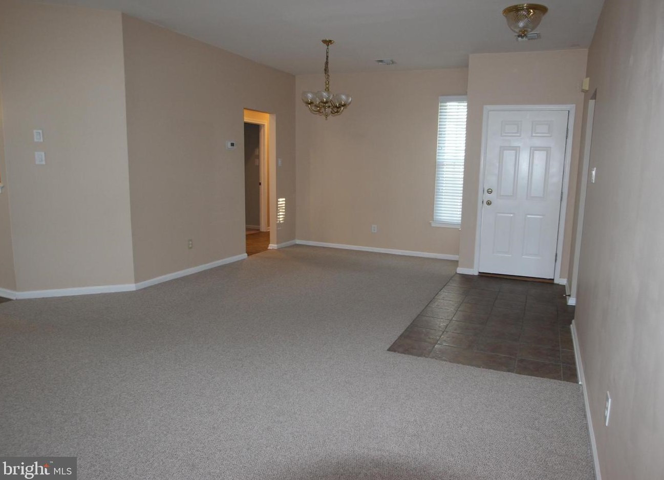 187 E Hunting Horn Ln, Glen Mills, PA 19342