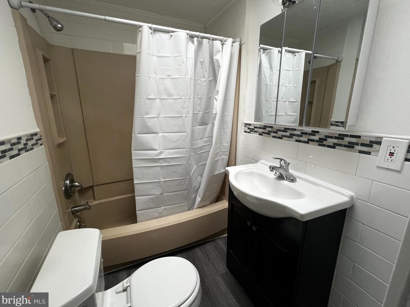 1228 Saville Ave, Chester PA  19022-1303 exterior