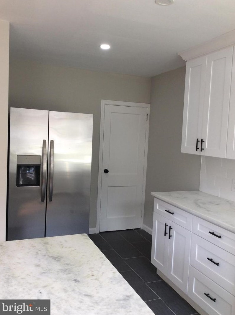 2434 Cedar Ln, Oakview, PA 19026