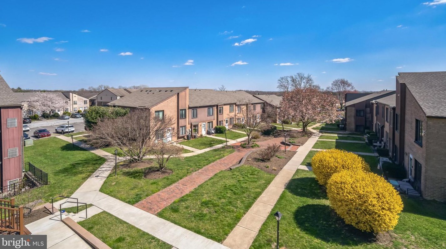 5200 Hilltop Dr, Chester PA  19015-1299 exterior