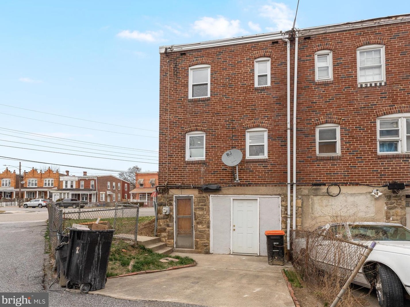 1006 Butler St, Chester PA  19013-3726 exterior