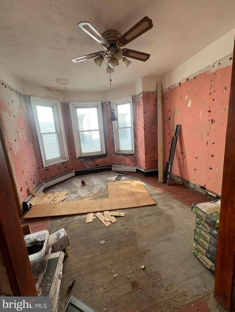 703 Saville Ave, Chester PA  19022-1402 exterior