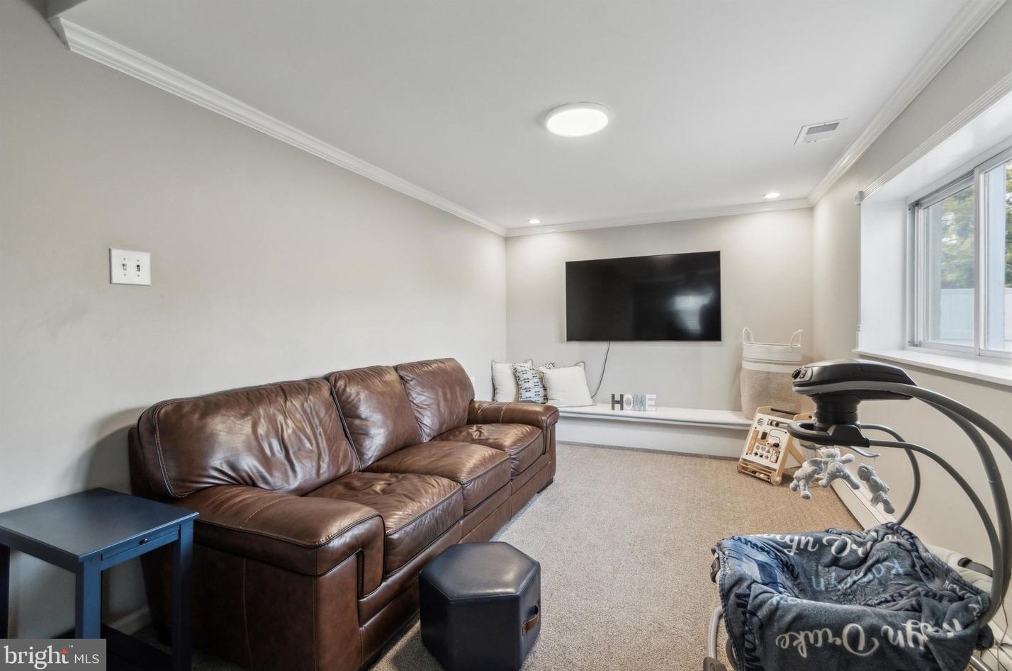 227 Woodland Ave, Media PA 19064-3029 exterior