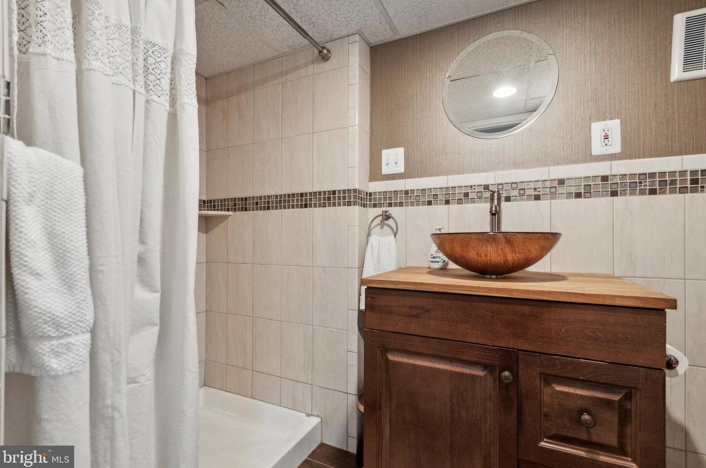 227 Woodland Ave, Media PA 19064-3029 exterior