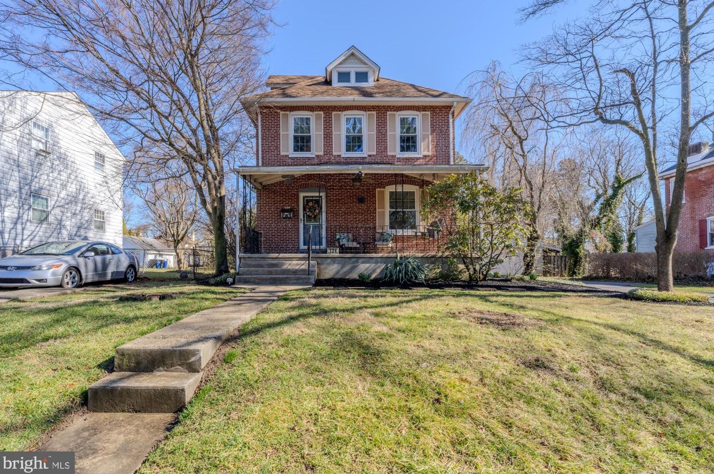 124 E Sylvan Ave, Morton, PA 19070