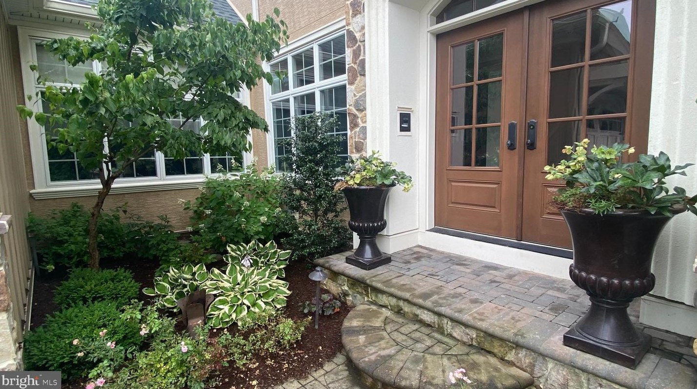 206 Valley Ridge Rd, Haverford, PA 19041