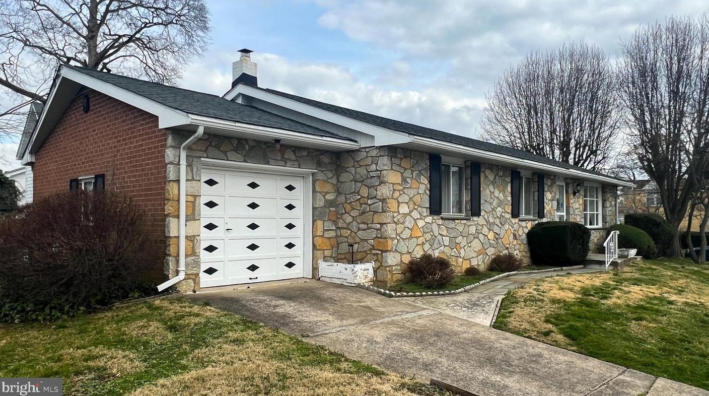 445 Childs Ave, Oakview, PA 19026