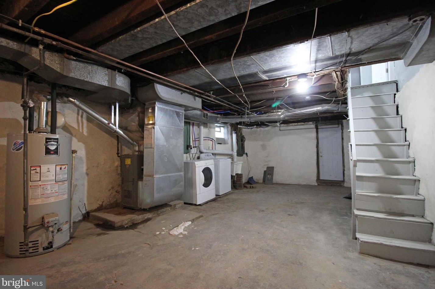 301 Poplar St, Darby PA  19023-2028 exterior