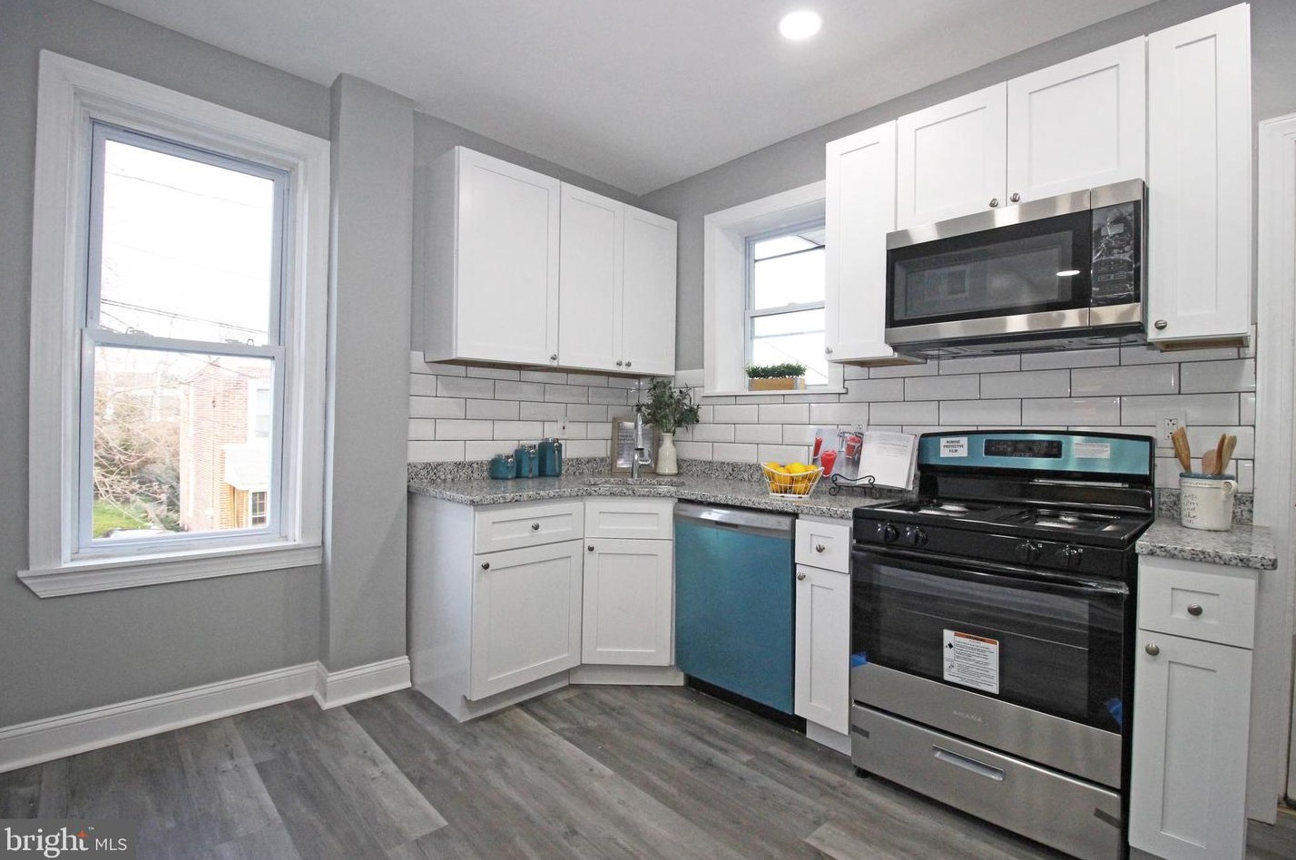 301 Poplar St, Darby PA  19023-2028 exterior