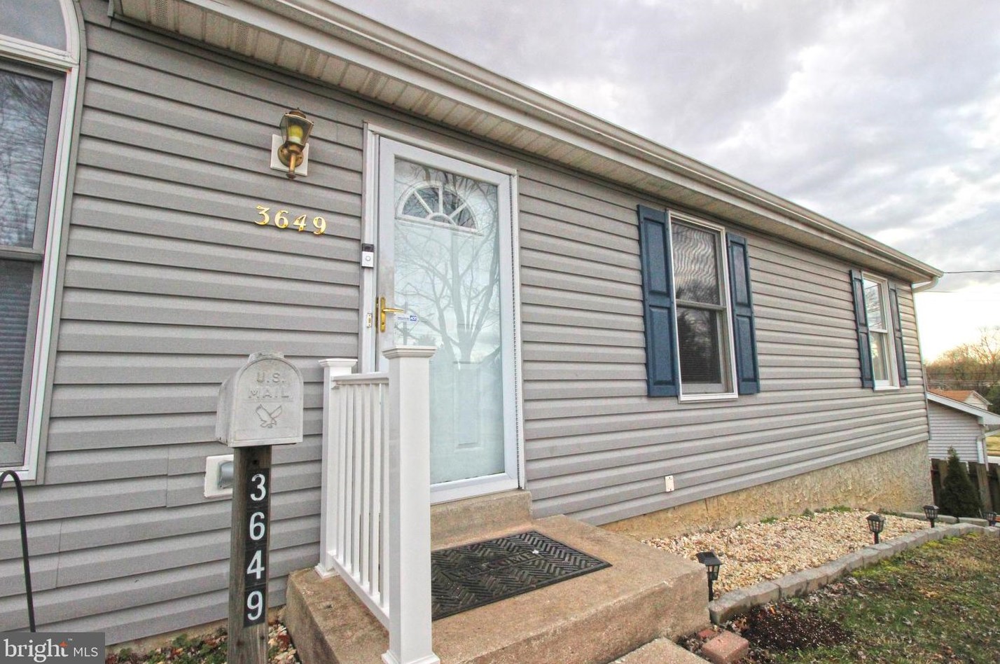 3649 Clearwater Ln, Chester PA  19015-2155 exterior