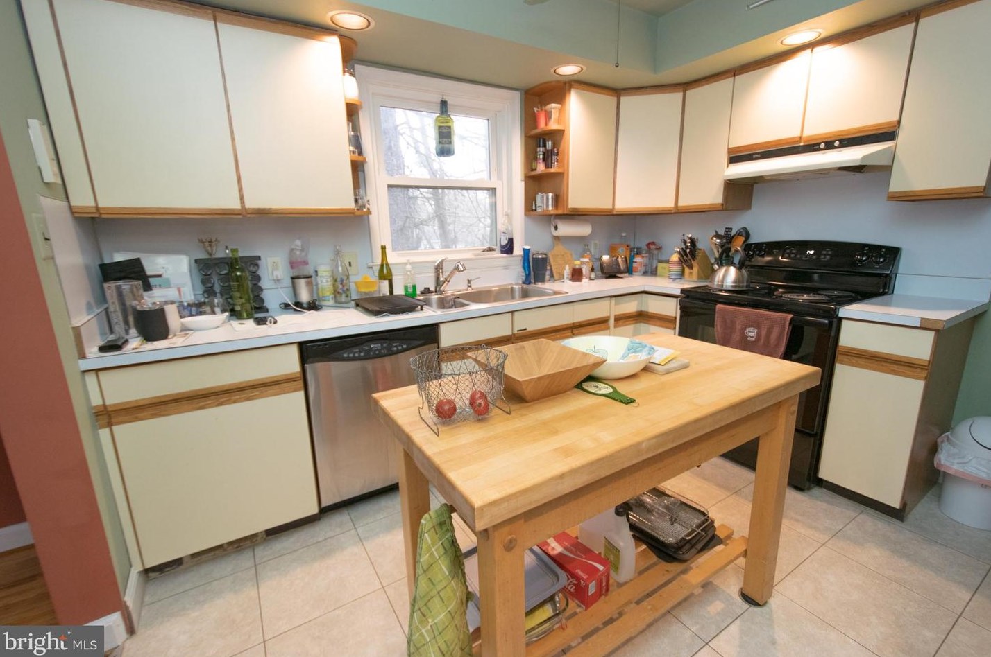 338 Brookhaven Rd, Chester PA  19015-2312 exterior