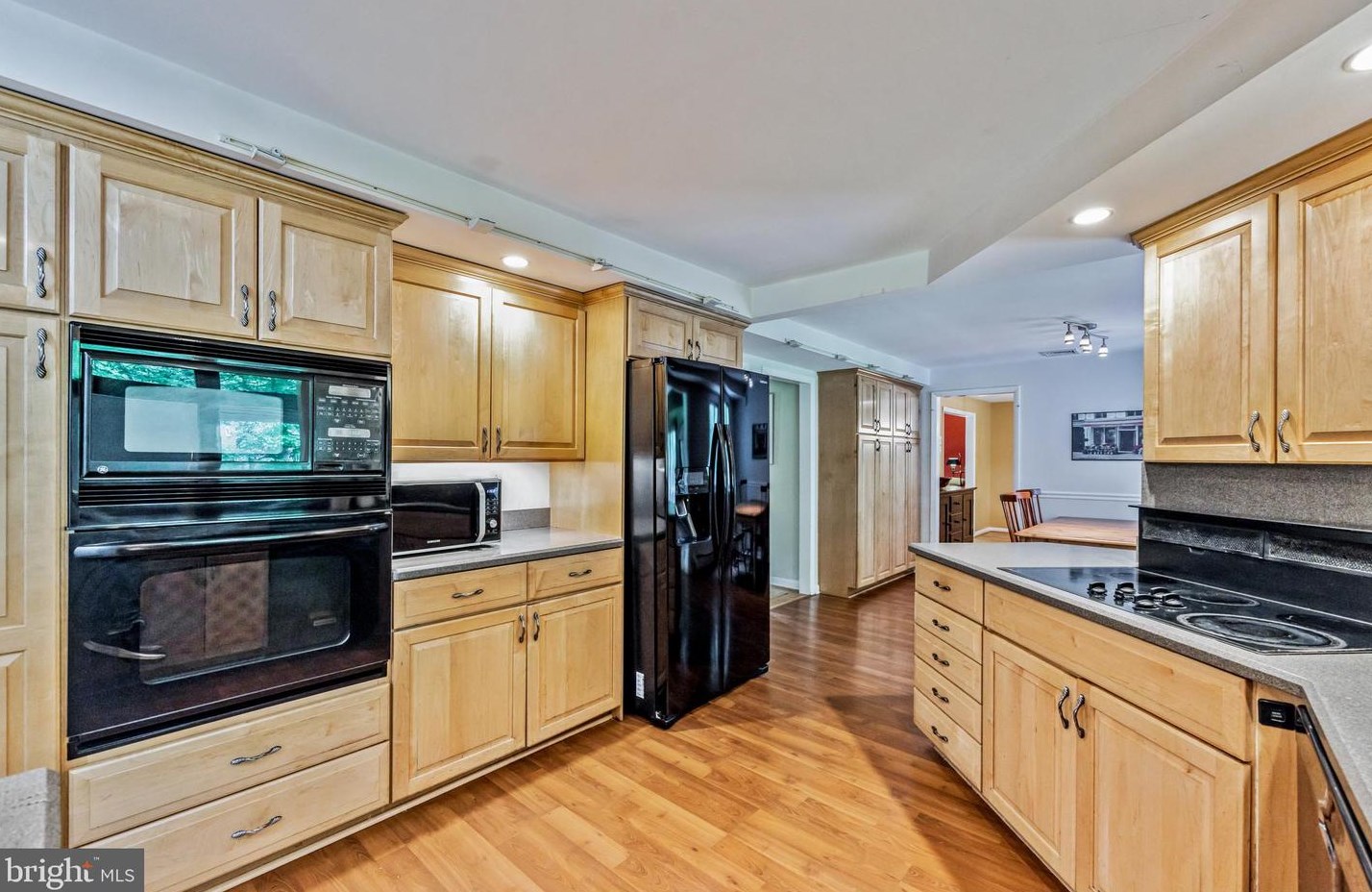 409 Bickmore Dr, Media PA 19086-6806 exterior