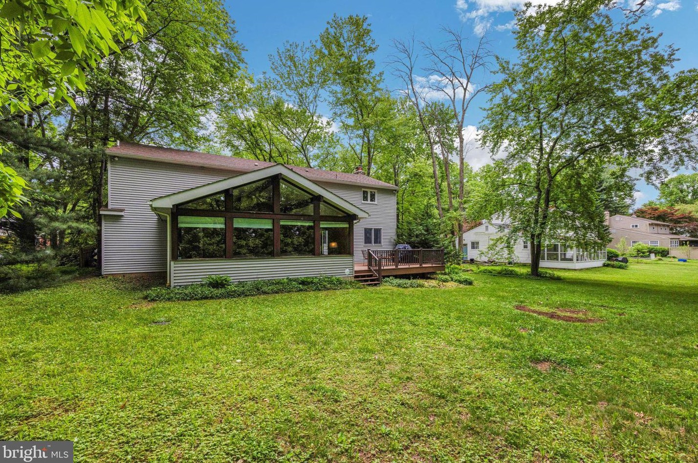 409 Bickmore Dr, Media PA 19086-6806 exterior