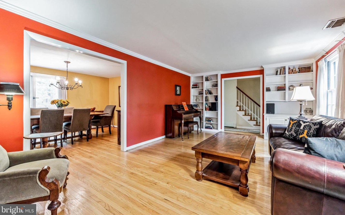 409 Bickmore Dr, Media PA 19086-6806 exterior