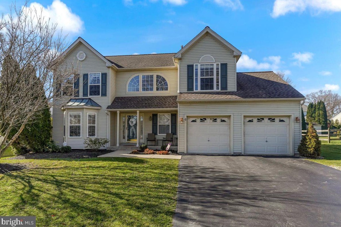 6 Meadow View Ln, Boothwyn, PA 19060