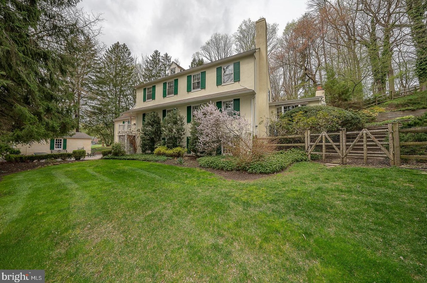 337 Echo Valley Ln, Newtown Square, PA 19073