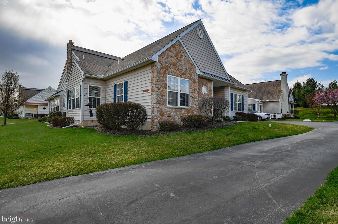 1406 Half Mile Post, Boothwyn, PA 19060-1054