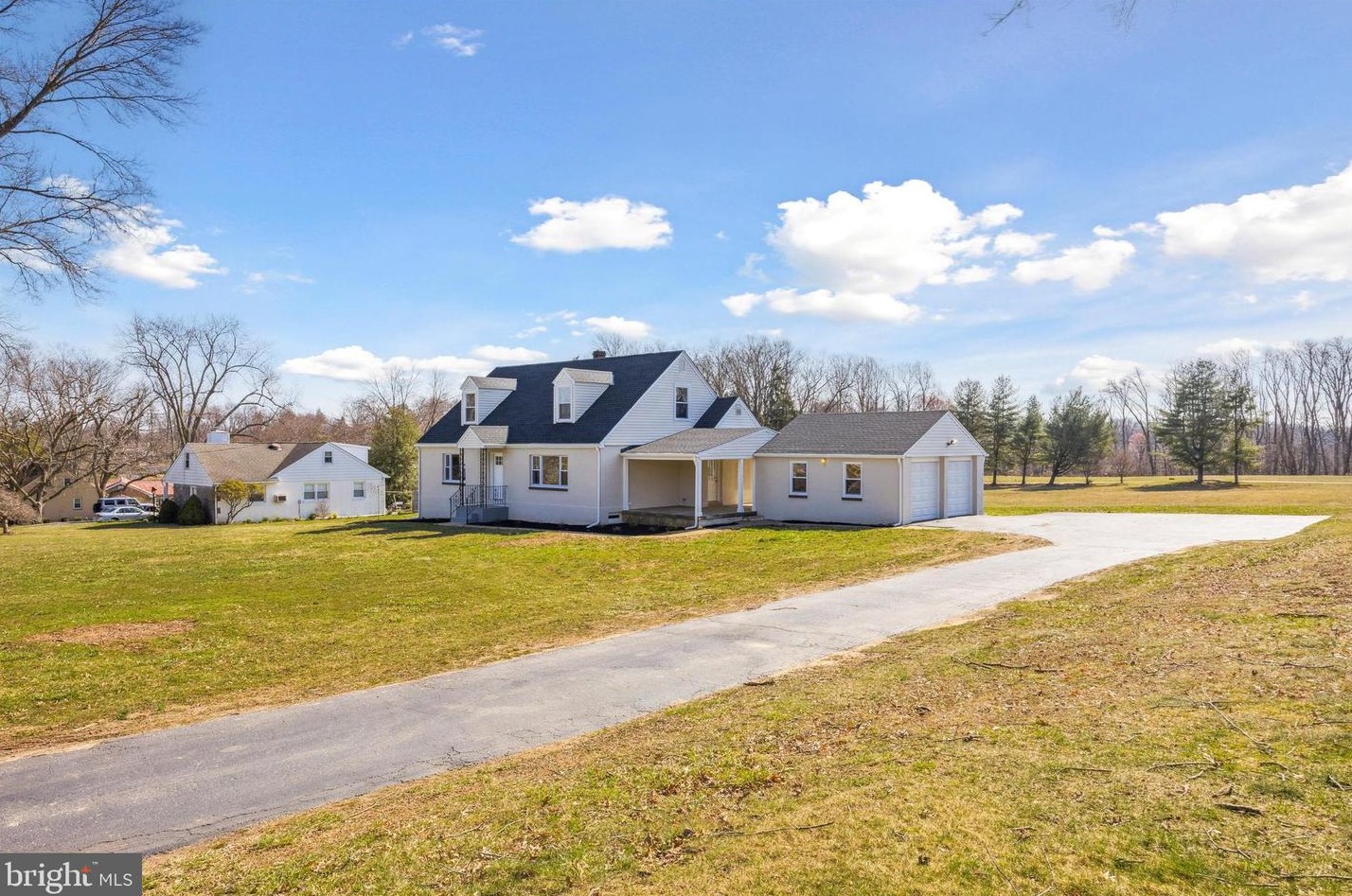 326 Bishop Hollow Rd, Newtown Square, PA 19073