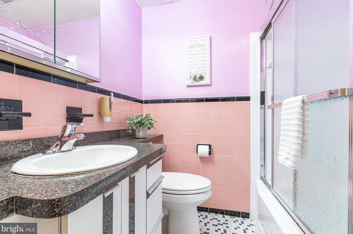 417 Park Dr, Manor PA  19036-1617 exterior