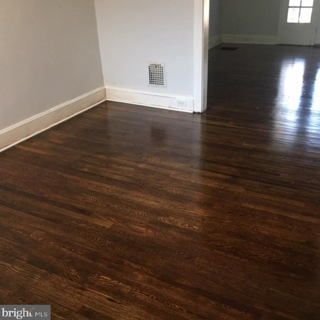 32 State Rd, Upper Darby PA  19082-1908 exterior