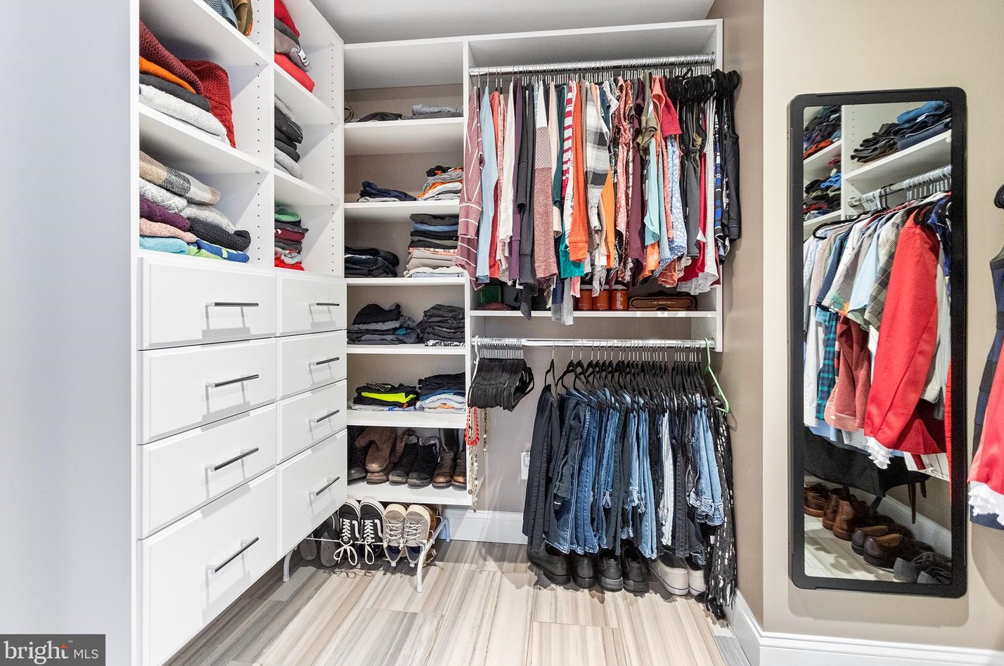 2330 Feathering Ln, Media PA 19063-1908 exterior