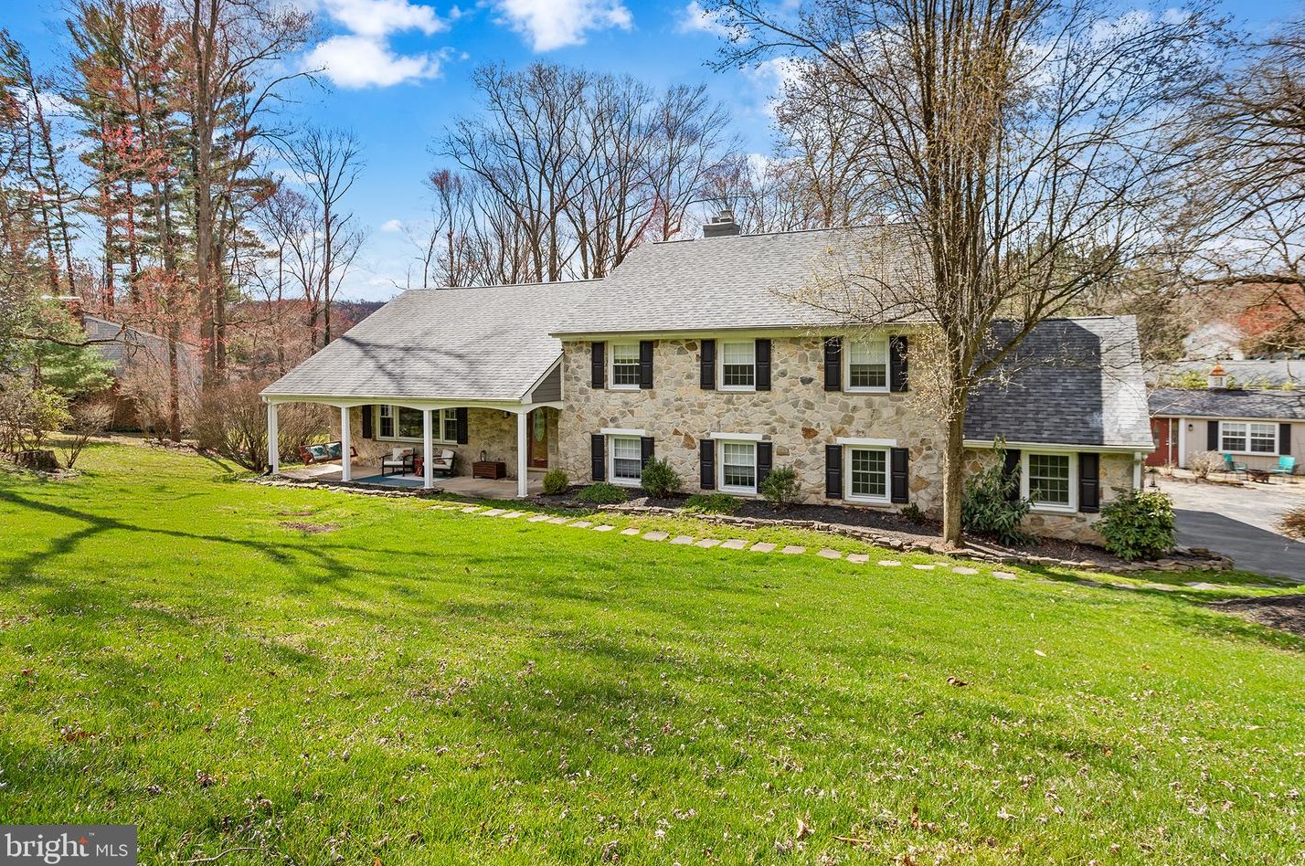 2330 Feathering Ln, Media, PA 19063-1967